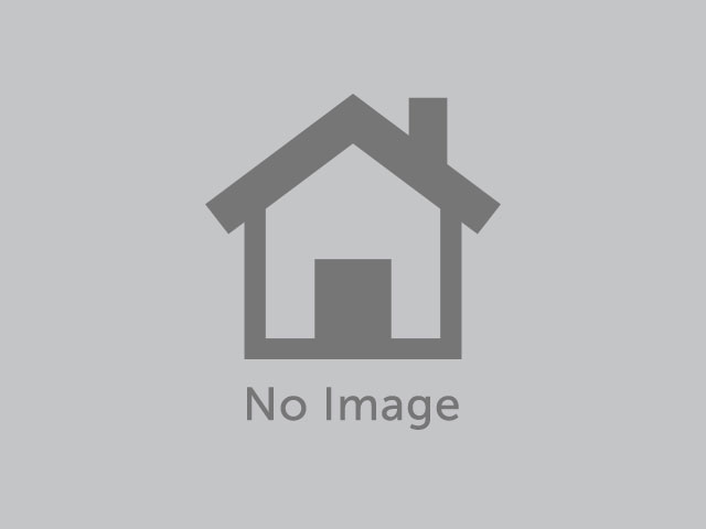 Property in Queens, NY thumbnail 5